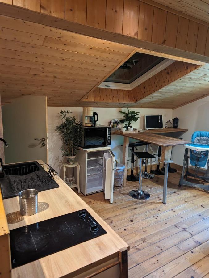 Gîte zen dans les bois Blesignac Extérieur photo