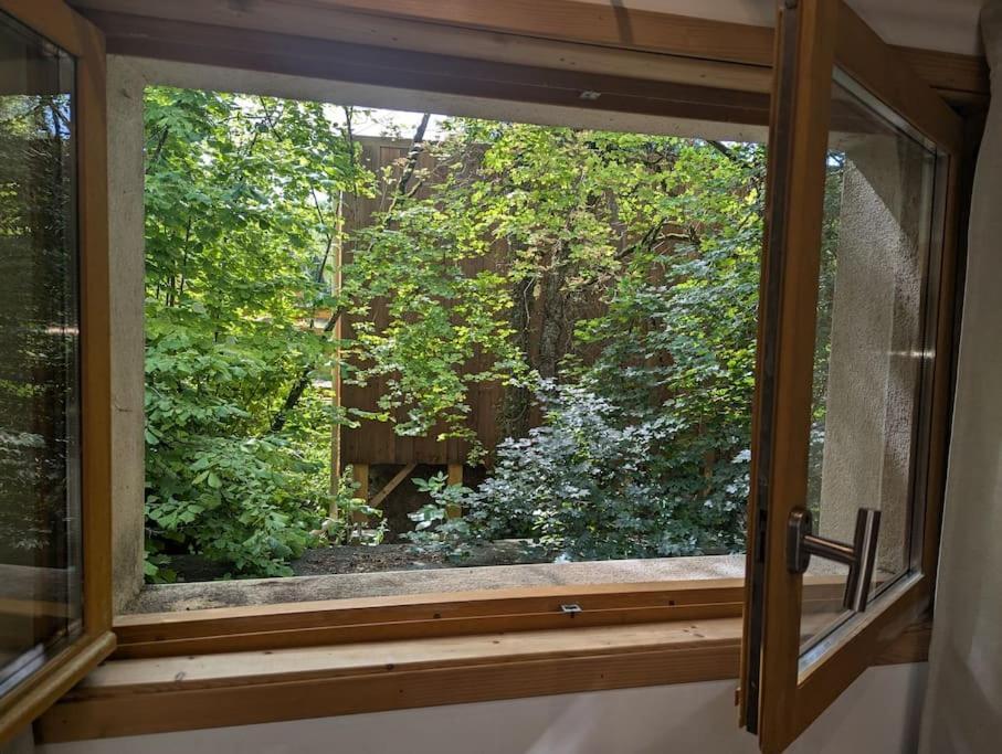 Gîte zen dans les bois Blesignac Extérieur photo