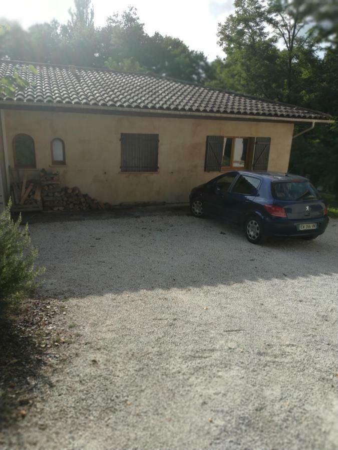 Gîte zen dans les bois Blesignac Extérieur photo